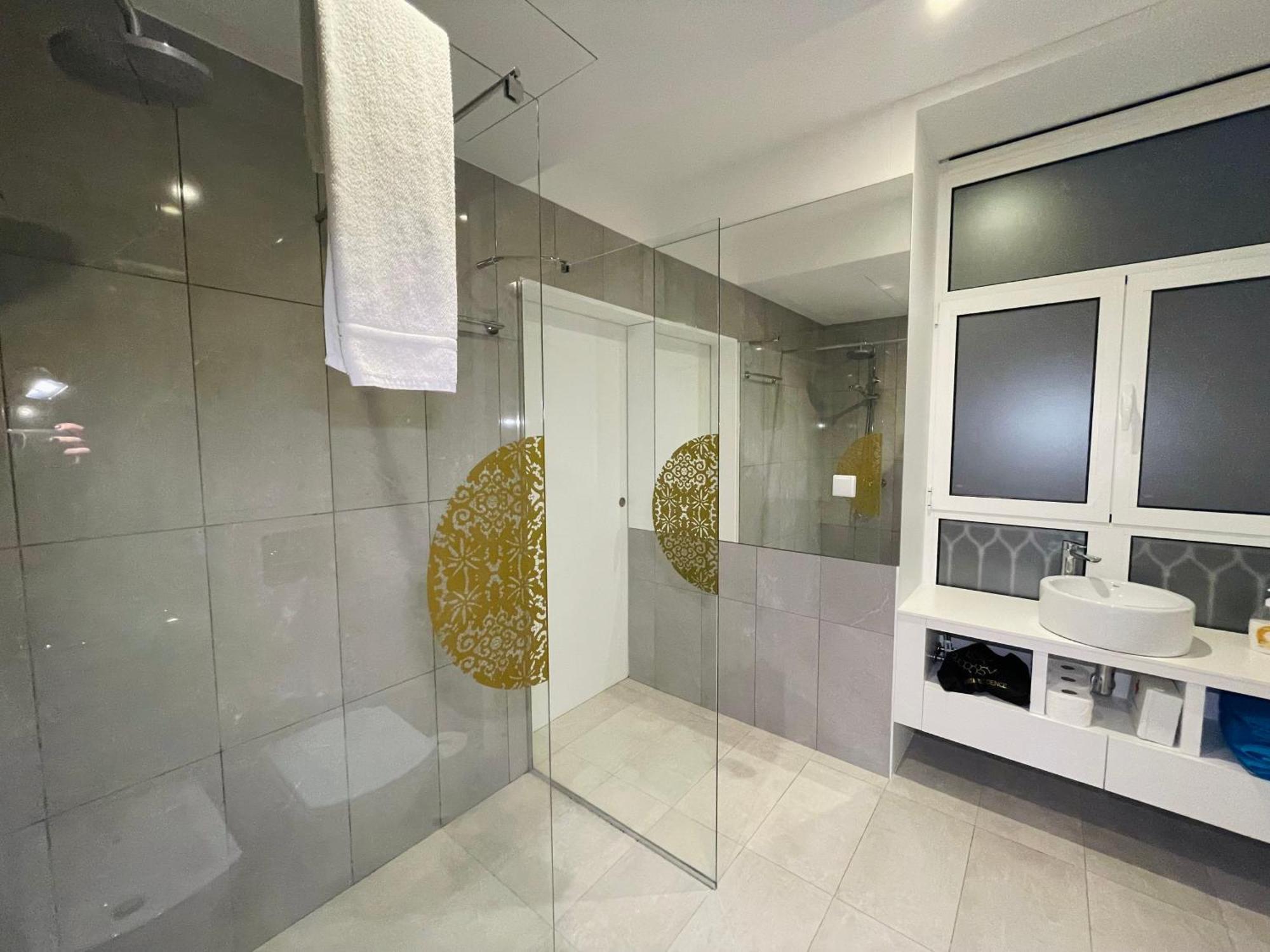 Hortas Residence 13 ฟุงชาล ภายนอก รูปภาพ