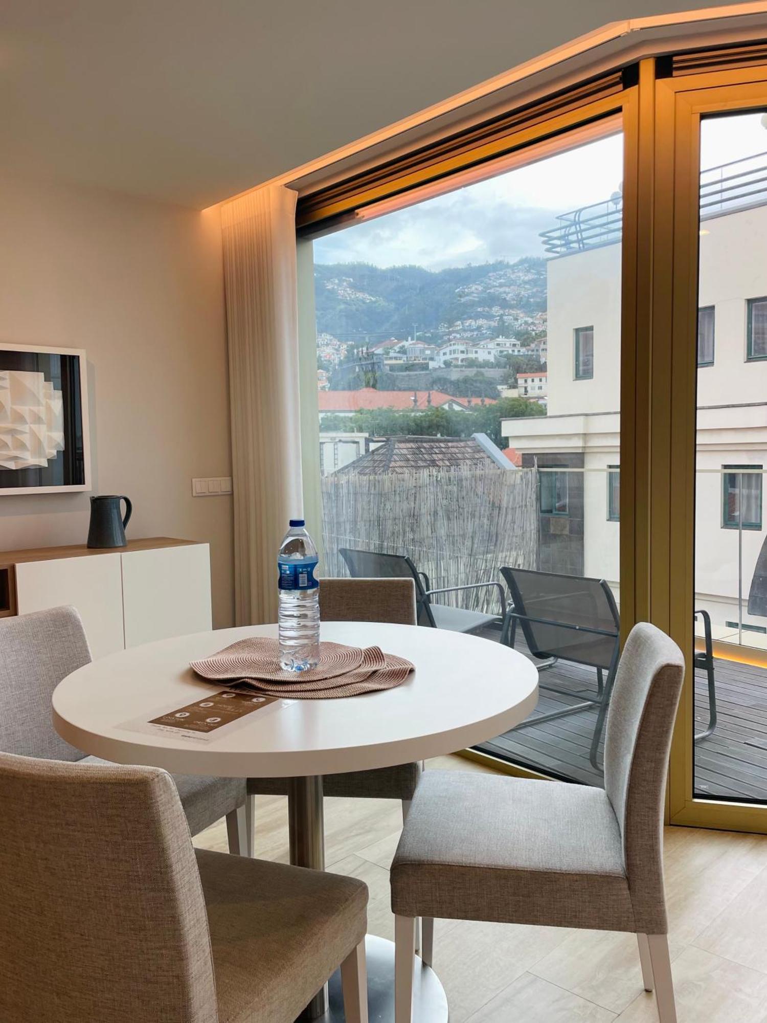 Hortas Residence 13 ฟุงชาล ภายนอก รูปภาพ